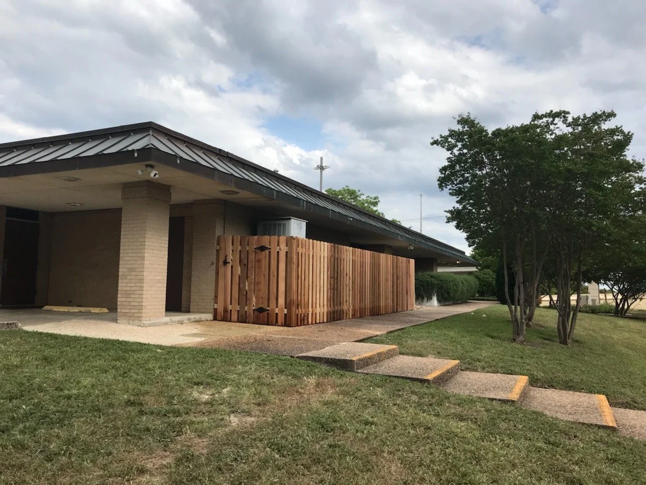 wood fence replacement