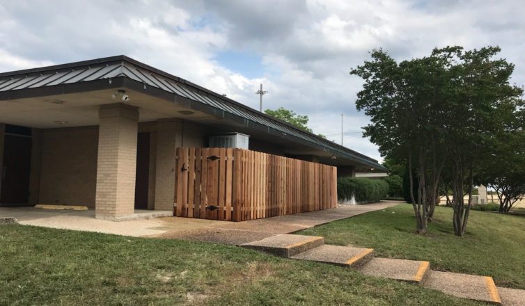 wood fence replacement